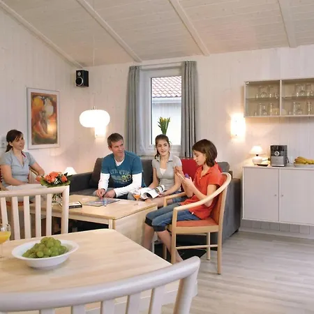 Vakantiehuis Schatzkiste 24 - Dorf 4 Lübeck